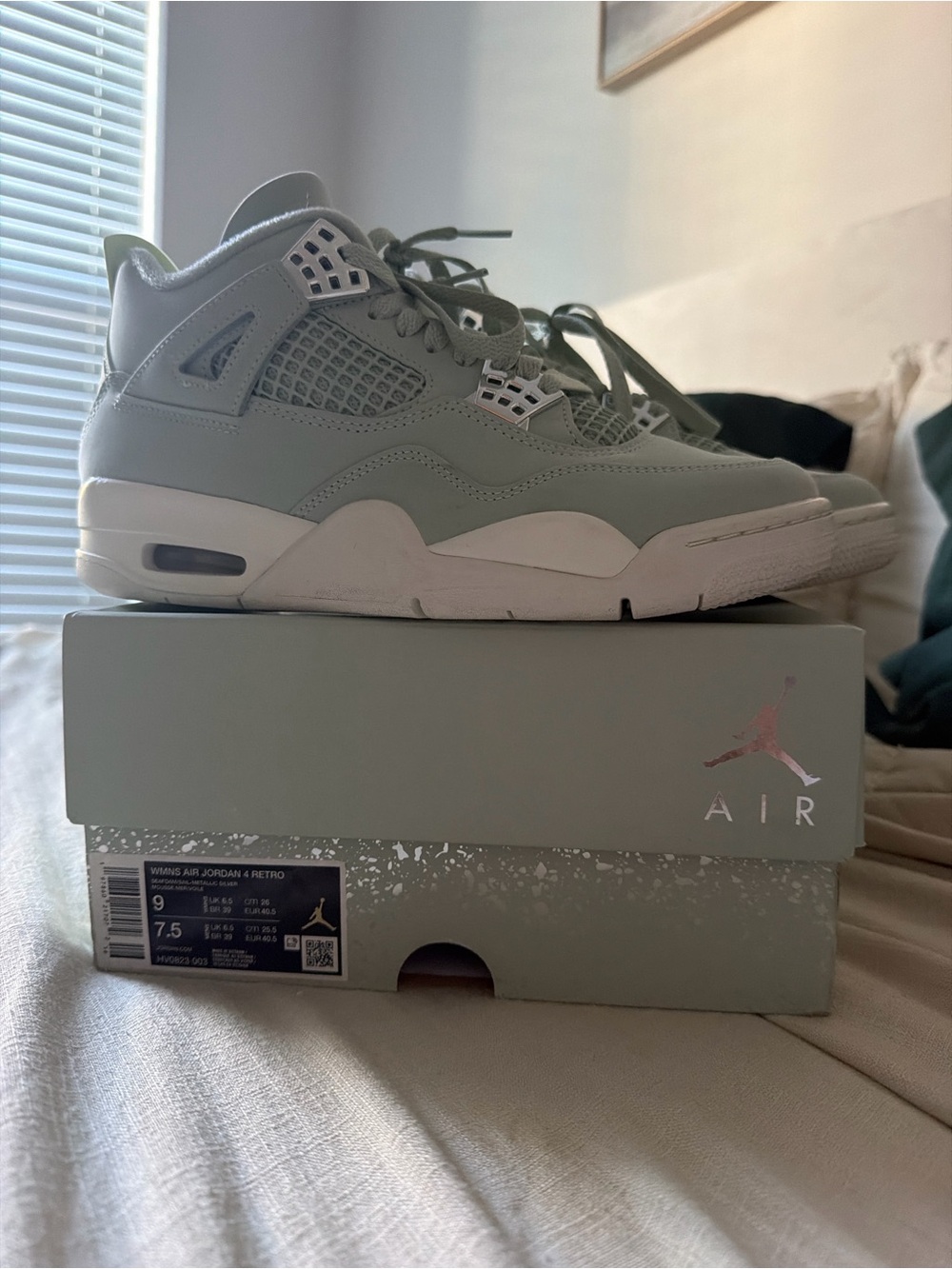 Jordan 4 Retros - Seafoam & Silver